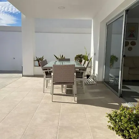Casa De Playa Maravillosa En Taliarte Hébergement de vacances *